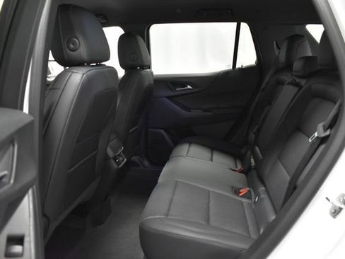 New 2026 Chevrolet Equinox LT w/ Convenience Package II FWD image 28