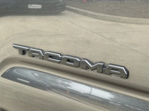 Used 2022 Toyota Tacoma SR5 image 15