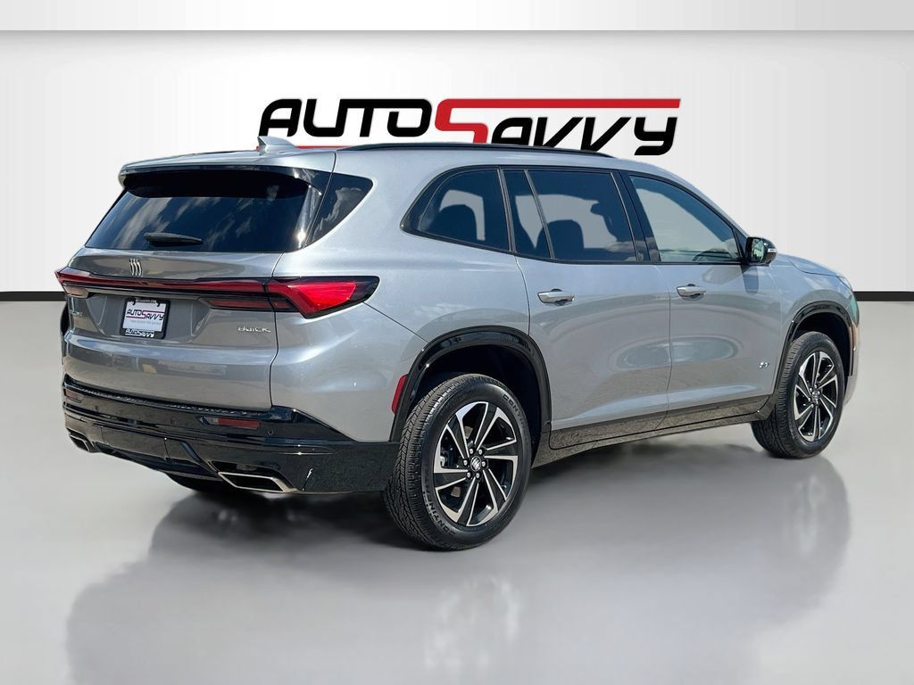 Used 2025 Buick Enclave Sport Touring FWD image 7