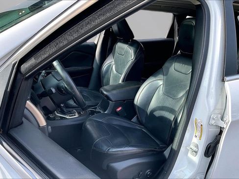 Used 2016 Jeep Cherokee Limited AWD/4WD image 21