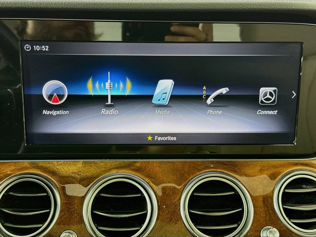 Used 2018 Mercedes-Benz E 300 4MATIC image 15