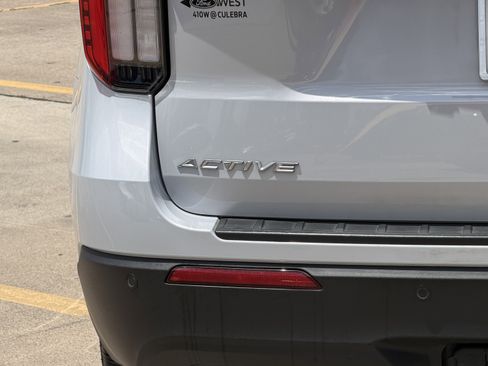 Certified 2025 Ford Explorer Active RWD image 7