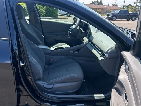 Used 2021 Hyundai Elantra SEL FWD image 27