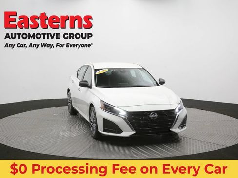 Used 2025 Nissan Altima 2.5 SV FWD image 50