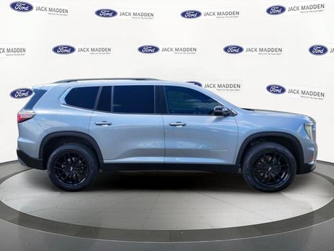 Used 2024 GMC Acadia Elevation w/ Luxury Package AWD/4WD image 6