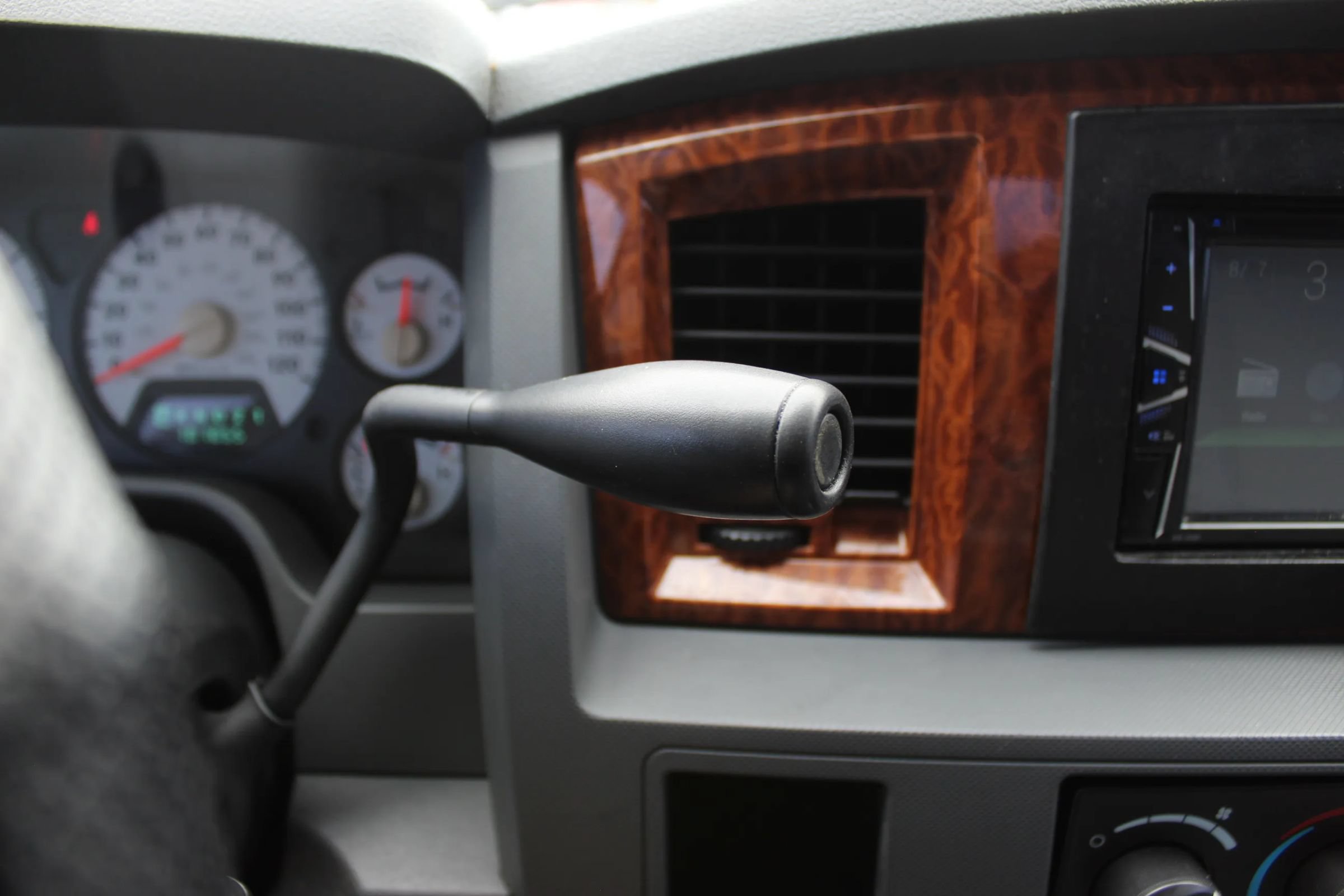 Used 2006 Dodge Ram 1500 Truck SLT RWD image 16