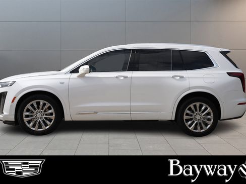 Certified 2023 Cadillac XT6 Premium Luxury w/ Platinum Package image 4