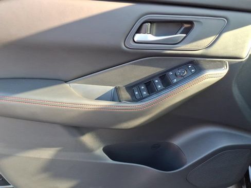 New 2026 Nissan Rogue SV AWD/4WD image 12