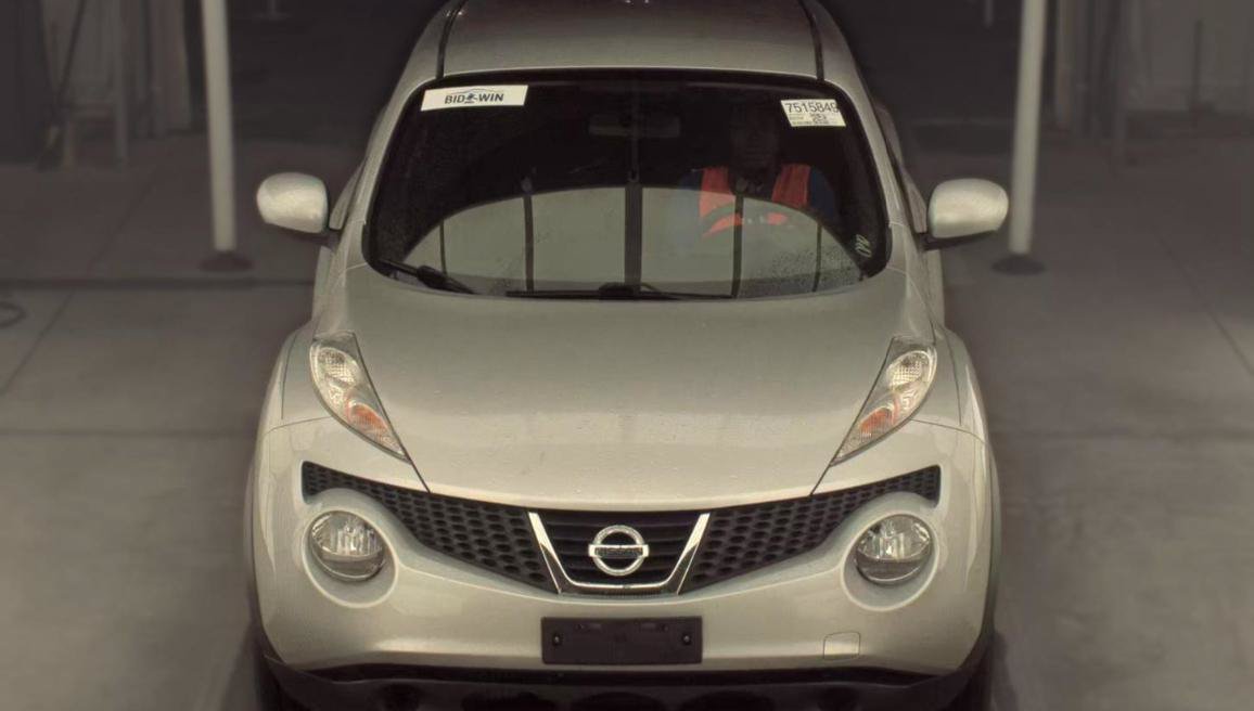 Used 2014 Nissan Juke S FWD image 2
