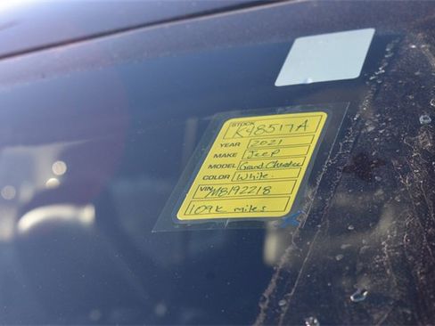 Used 2021 Jeep Grand Cherokee L Summit w/ Luxury Tech Group V image 47