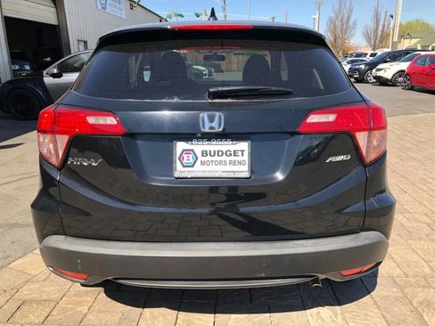 Used 2017 Honda HR-V EX image 3