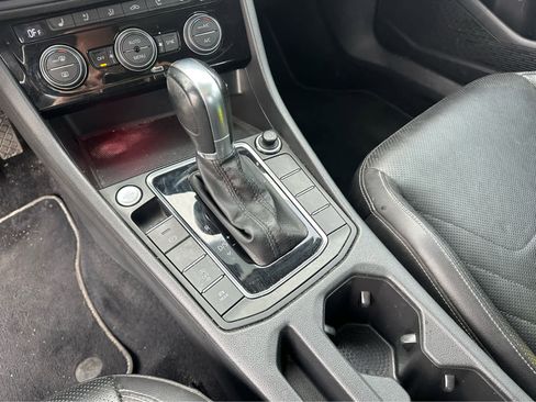 Used 2019 Volkswagen Jetta SEL Premium image 15