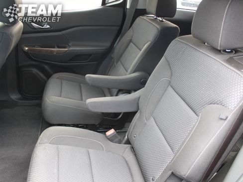 Certified 2023 GMC Acadia SLE w/ Driver Convenience Package image 22