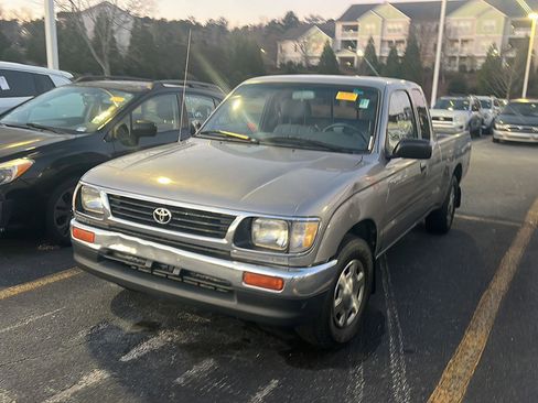 Used 1996 Toyota Tacoma 2WD Xtracab image 3