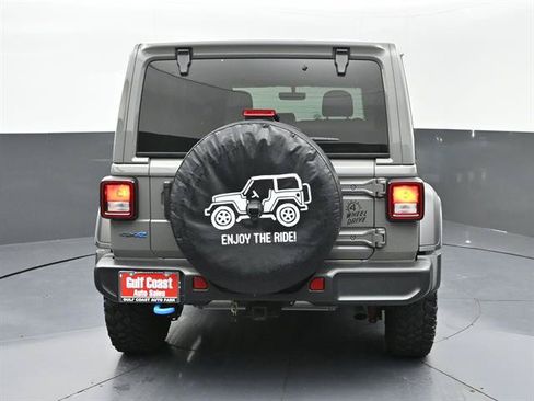 Used 2023 Jeep Wrangler Unlimited w/ Sun & Screen Package AWD/4WD image 26