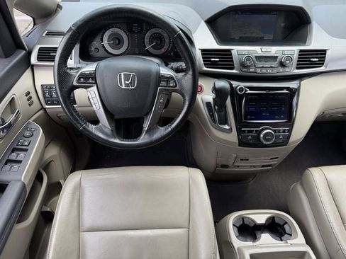 Used 2016 Honda Odyssey Touring image 12