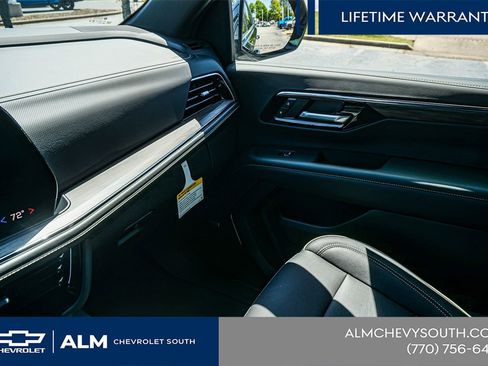 New 2026 Chevrolet Suburban Premier RWD image 43