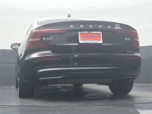 Used 2024 Volvo S60 B5 Plus image 32