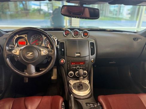 Used 2014 Nissan 370Z Touring RWD image 33