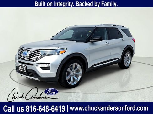 Used 2020 Ford Explorer Platinum w/ Premium Technology Package AWD/4WD image 2