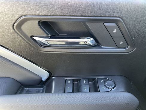 Used 2025 Chevrolet Colorado Z71 w/ Technology Package image 23