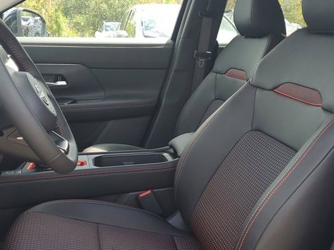 New 2026 Nissan Kicks SR image 9