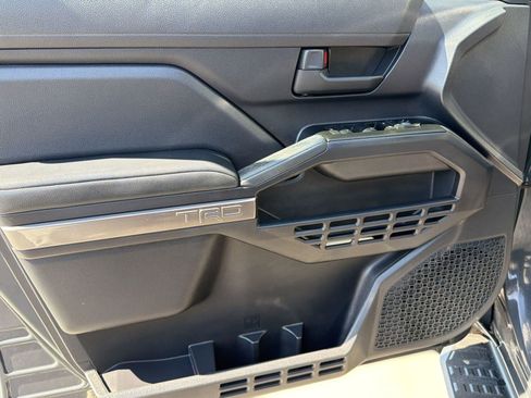 Used 2025 Toyota 4Runner TRD Off-Road image 13