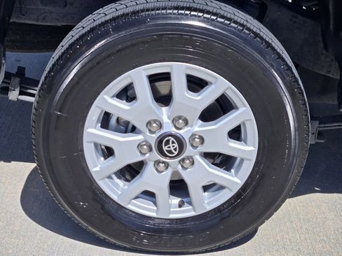 Used 2025 Toyota Tacoma SR image 10