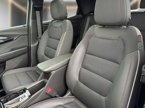 Used 2021 Chevrolet TrailBlazer RS w/ Sun and Liftgate Package AWD/4WD image 14
