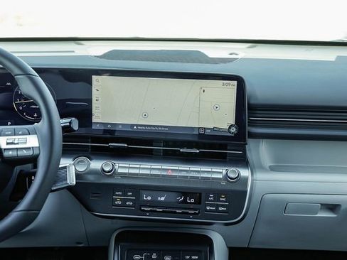 New 2024 Hyundai Kona SEL w/ Convenience Package FWD image 13