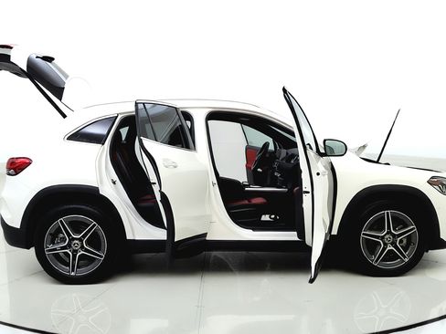 Used 2023 Mercedes-Benz GLA 250 4MATIC w/ AMG Line Exterior image 15