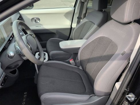 Used 2022 Hyundai Ioniq 5 SE w/ Cargo Package image 18