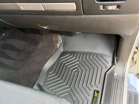 Used 2010 GMC Sierra 2500 SLE w/ Suspension Package, Off-Road image 34