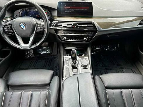 Used 2019 BMW 530i w/ Convenience Package image 13