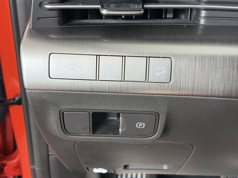 Used 2025 Hyundai Kona SEL AWD/4WD image 26