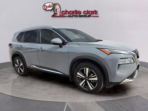 Certified 2023 Nissan Rogue Platinum w/ Platinum Premium Package FWD image 8