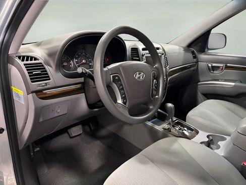 Used 2010 Hyundai Santa Fe GLS w/ Premium Pkg 2 FWD image 10