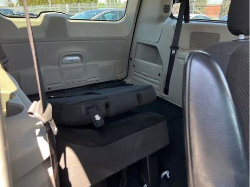 Used 2017 Dodge Grand Caravan SE w/ Power Window Group FWD image 10