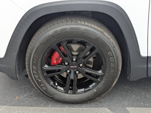 Used 2022 GMC Terrain AT4 w/ Infotainment Package II AWD/4WD image 44