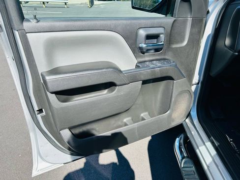 Used 2018 Chevrolet Silverado 1500 Custom w/ Custom Convenience Package image 15