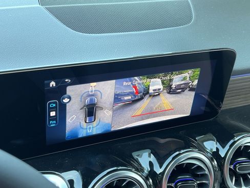 New 2026 Mercedes-Benz GLB 250 4MATIC image 24