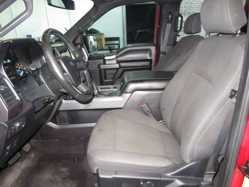 Used 2016 Ford F150 XLT w/ Equipment Group 302A Luxury AWD/4WD image 18