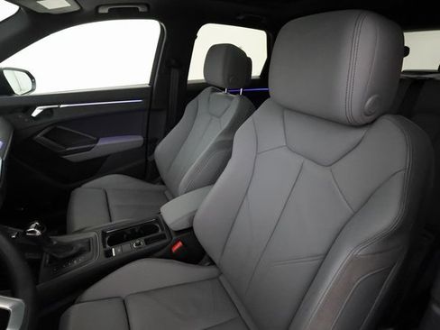 Used 2022 Audi Q3 2.0T Premium Plus image 11