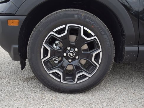 New 2025 Ford Bronco Sport Outer Banks image 25