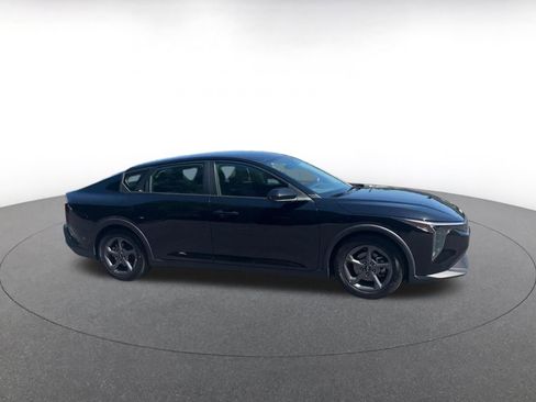 Used 2025 Kia K4 FWD image 2