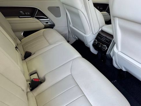 Used 2024 Land Rover Range Rover Long Wheelbase SE AWD/4WD image 19