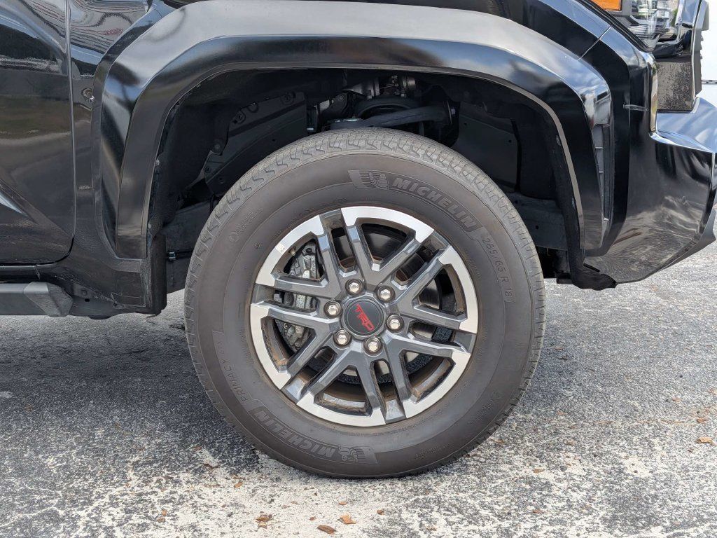 Used 2025 Toyota Tacoma TRD Sport w/ TRD Sport Premium Package AWD/4WD image 11