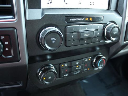 Used 2019 Ford F150 XLT w/ Equipment Group 302A Luxury image 31