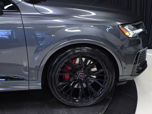 Used 2023 Audi SQ7 Prestige AWD/4WD image 5