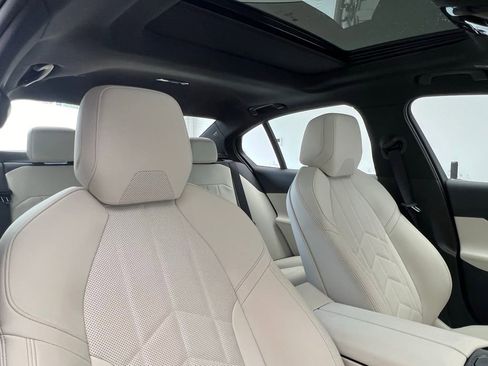 Certified 2025 BMW 530i w/ Premium Package image 7